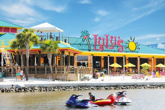 Lulu's Waterfront Restaurant